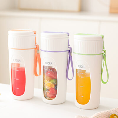 Portable Rechargeable Mini Juicer Cup for Smoothies, Fruit Juice, and Travel Use